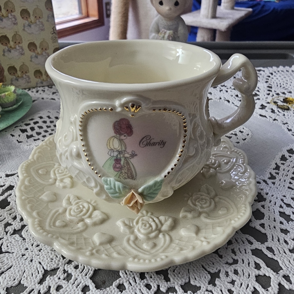 Precious Moments Teacup and saucer "Charity" no box - Picture 3 of 7